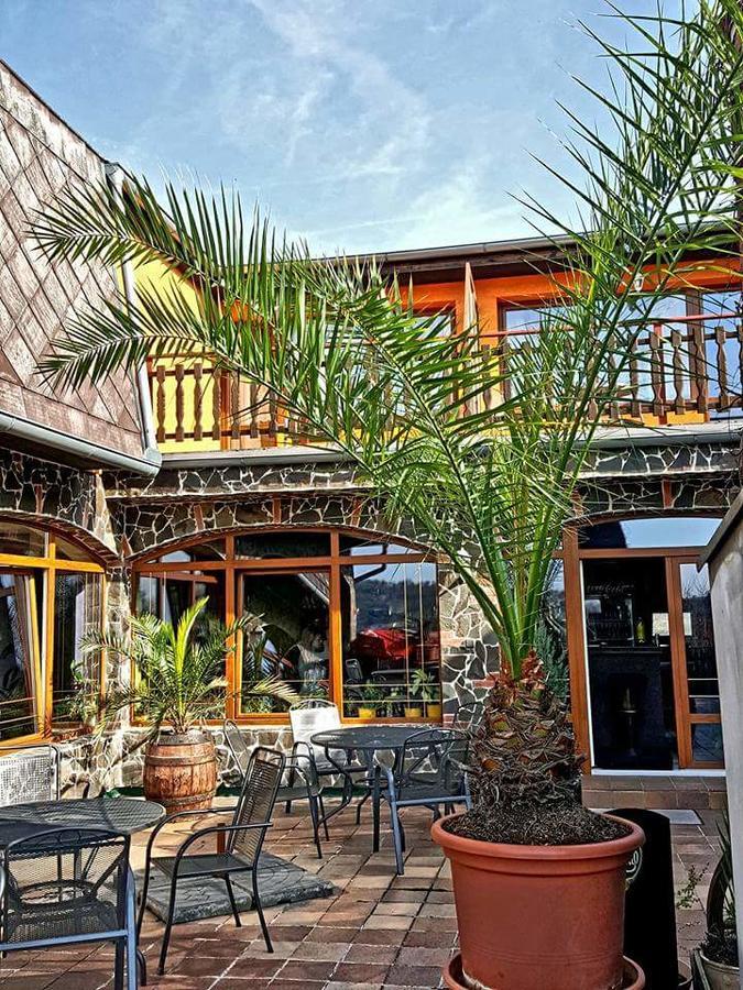 Klobouky u Brna Motel Podkova מראה חיצוני תמונה